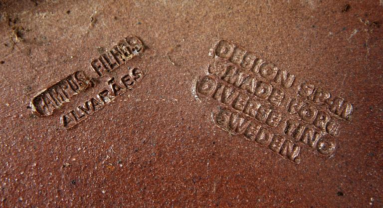 YTTERFODER, 3 st, saltglaserat lergods.