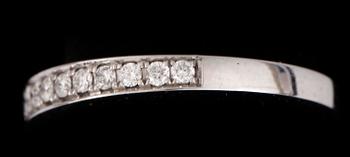 RING, 18k vitguld med diamanter tot 0,23ct. Vikt ca 2,62 gram.