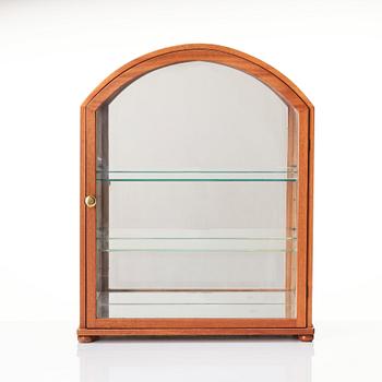 Josef Frank, a 'model 2070' mahogany table showcase cabinet, Svenskt Tenn, Sweden, before 1985.