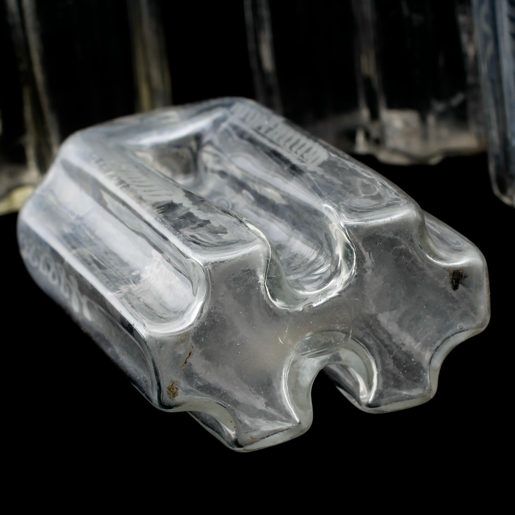 KARAFFER, 6 st, glas, 1800-tal.