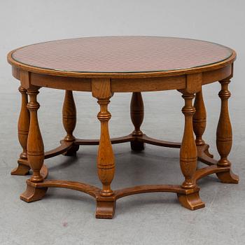 SVEN THORESEN & TORGNY ROLLOF, an oak coffee table, Nordiska kompaniet, 1940s.