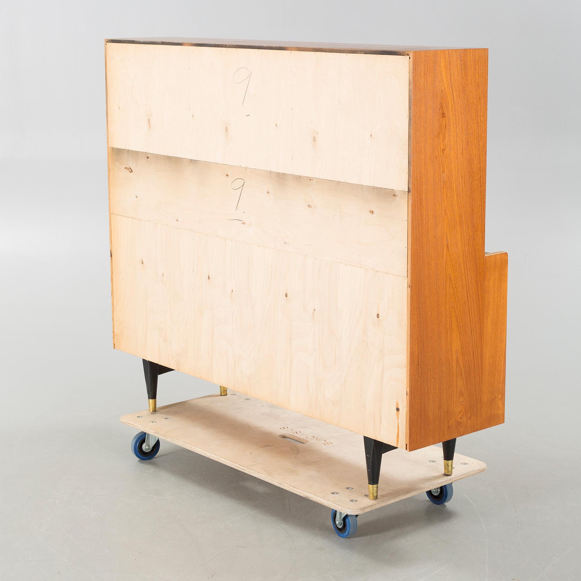 A 1950/60s cabinet.