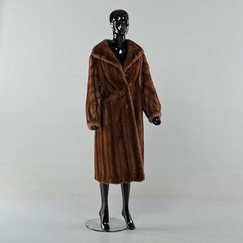 PÄLSKAPPA, Saga Mink.