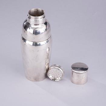 SHAKER samt BÄGARE, 6 st, silver. Totalvikt 845 g.