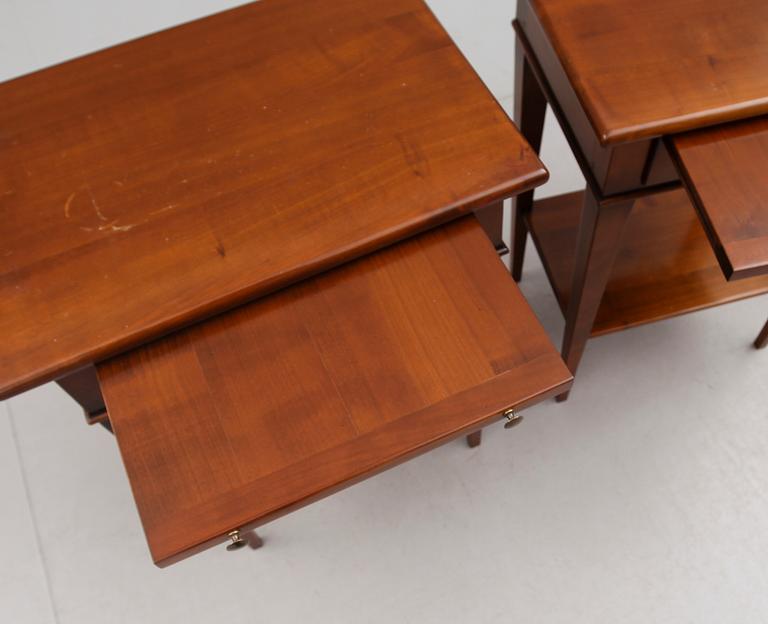 SÄNGBORD, 1 par, Richelieu, Frankrike, 1900-talets andra hälft.