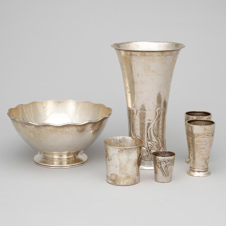 PARTI SILVER, 6 delar, bland annat CG Hallberg, samtliga från 1900-talets första hälft. Totalvikt ca 800 gram.