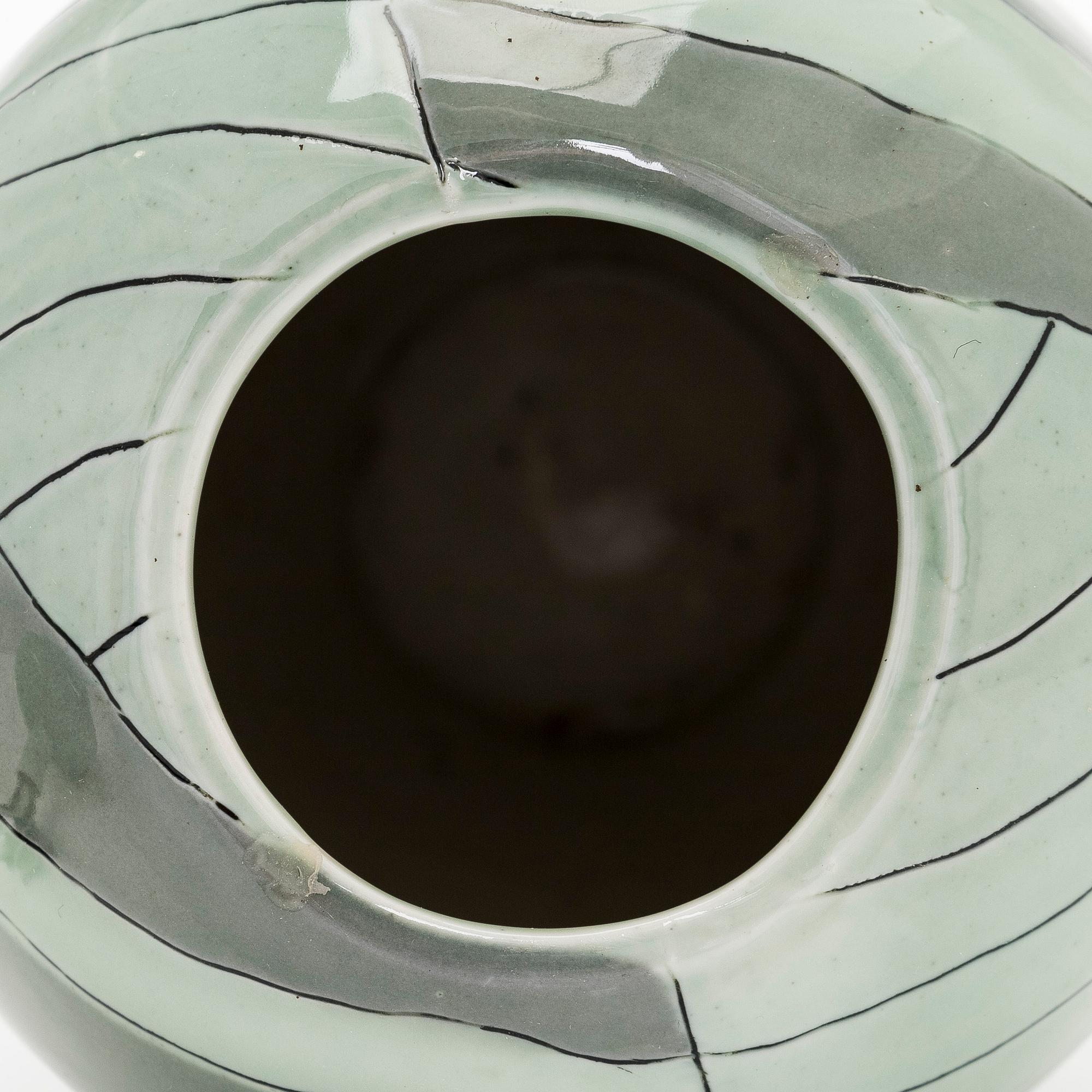 Inkeri Leivo, urna med lock, keramik, signerad Inkeri Leivo Arabia.