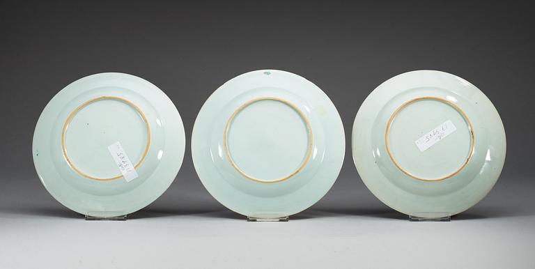TALLRIKAR, 12 stycken, kompaniporslin. Qing dynastin, Qianlong (1736-95).