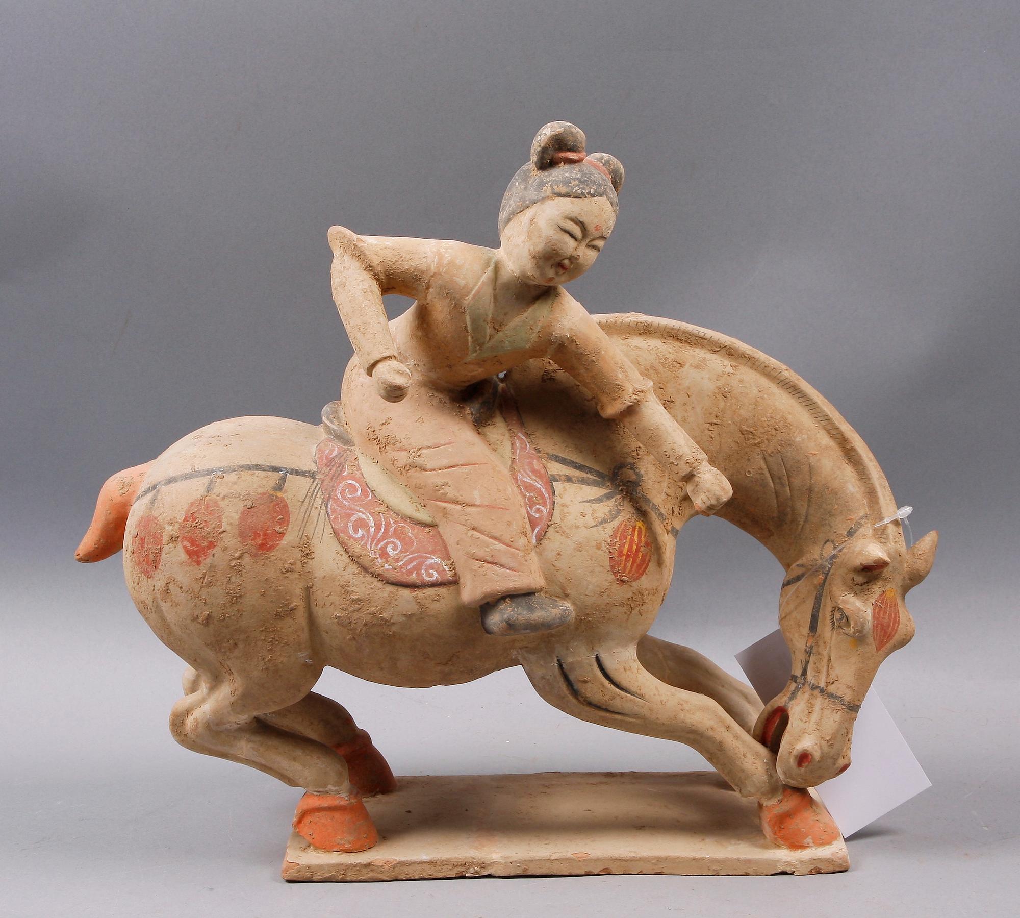 FIGURIN, lergods, Kina.