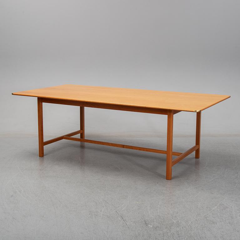 Josef Frank, An elm and mahogany 'B590' table, Svenskt Tenn.