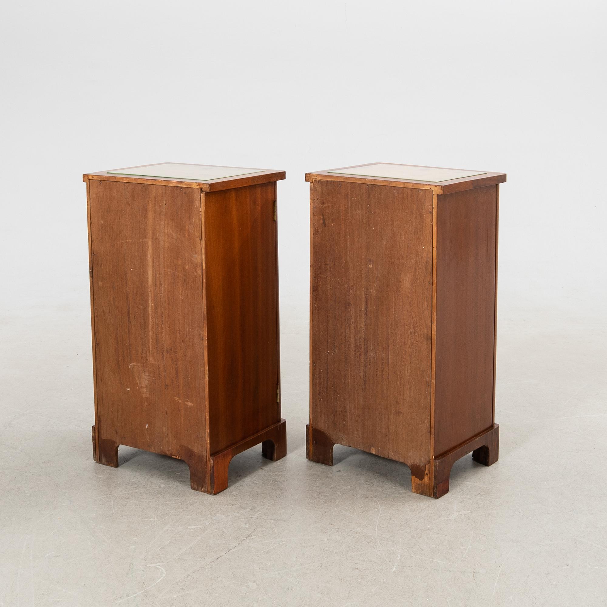 Sängbord, ett par, 1900-talets första hälft.