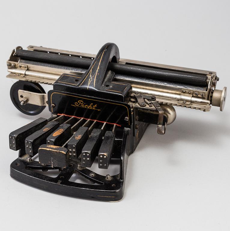 A braille typewriter by Picht, about 1900.