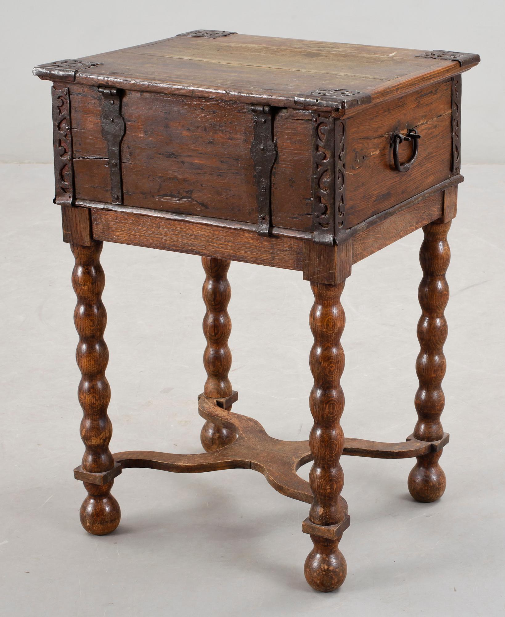 NATTLÅDA, barock, 1700.tal.