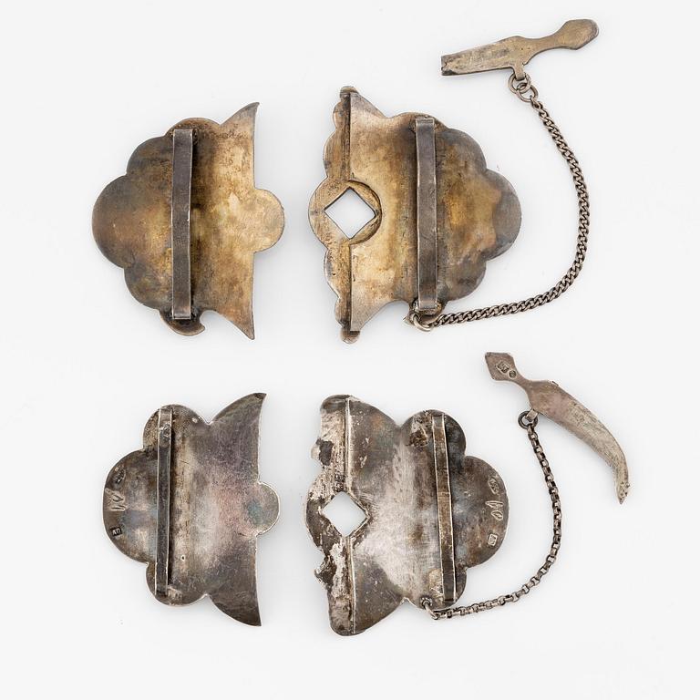 Costume jewellery and a kovsh, silver, three pieces, Russia.