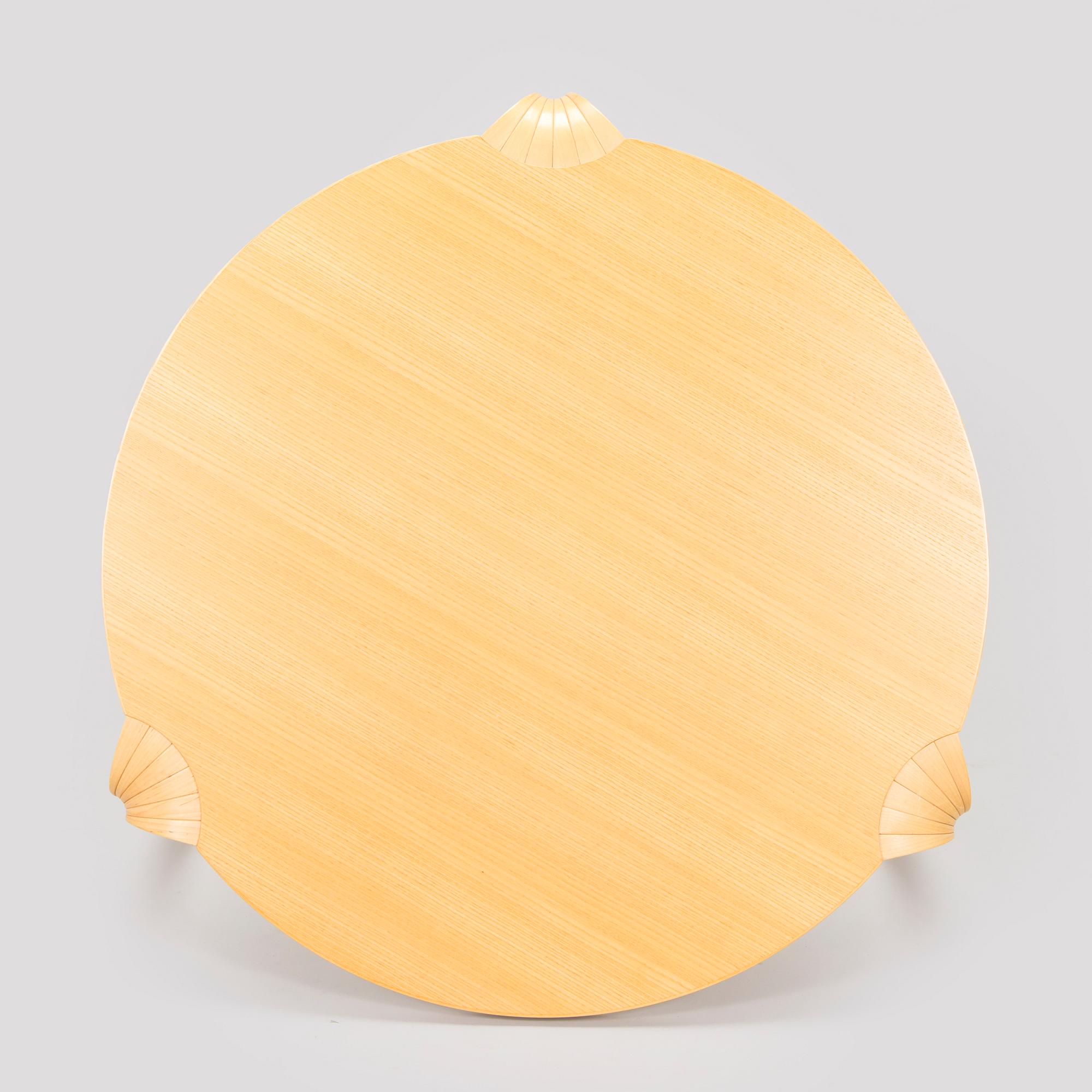 Alvar Aalto, sohvapöytä, malli X800D Artek 1998.