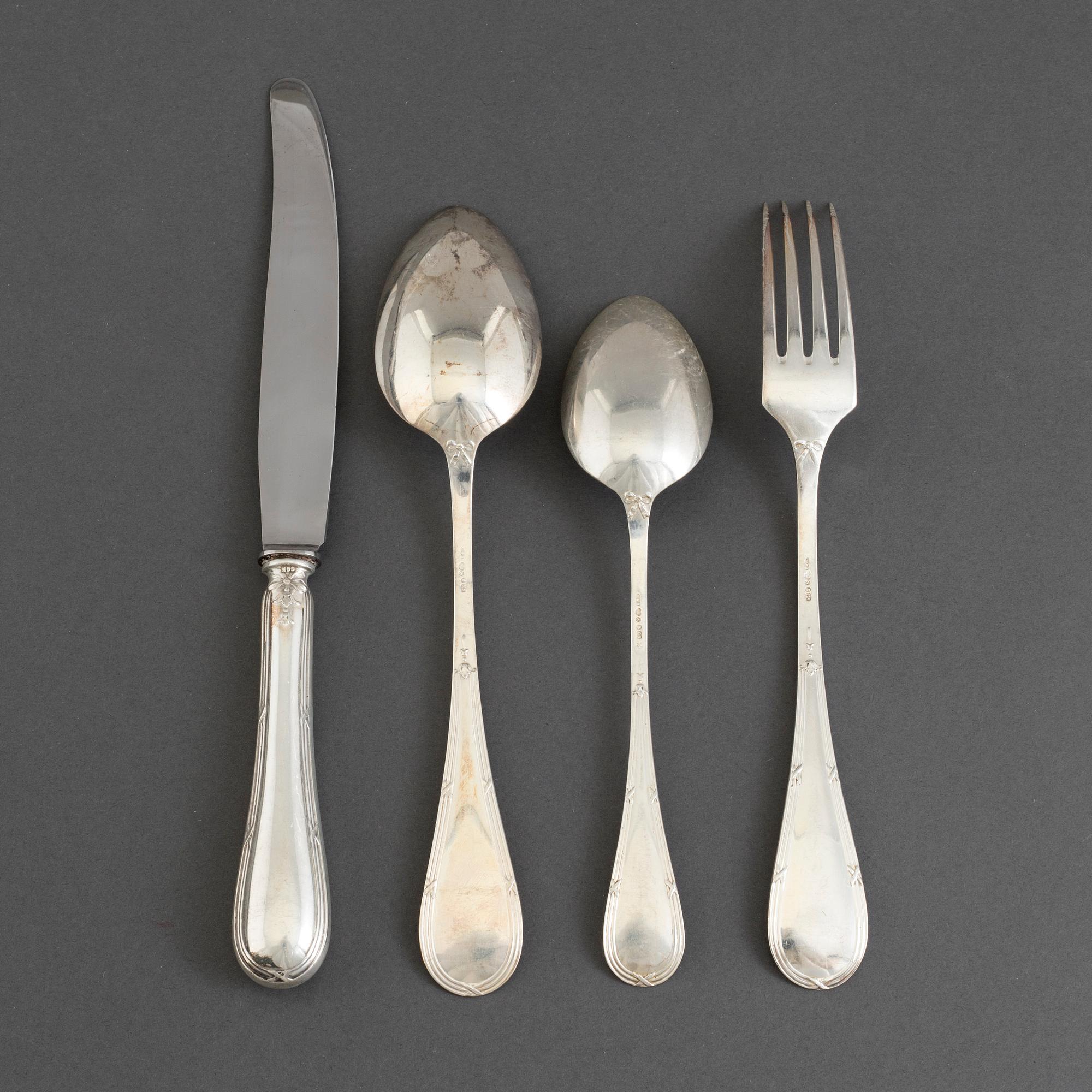 BESTICKSERVIS, 44 delar, silver, C G Hallberg, 1900-tal.