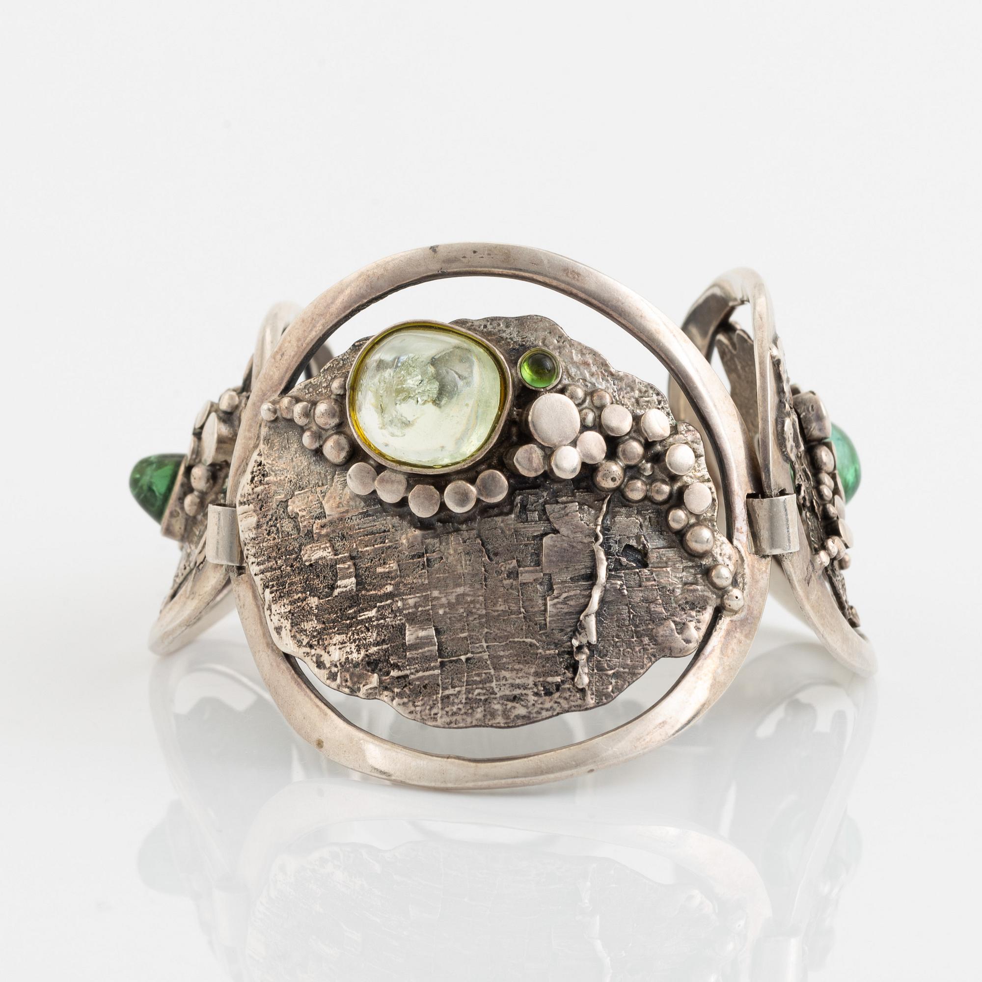 Valdres Solvsmie, silver and cabochon cut tourmaline bangle, Norway.