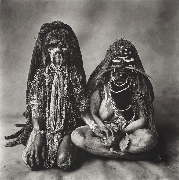 Irving Penn, "Two Cat Women, New Guinea", 1970.