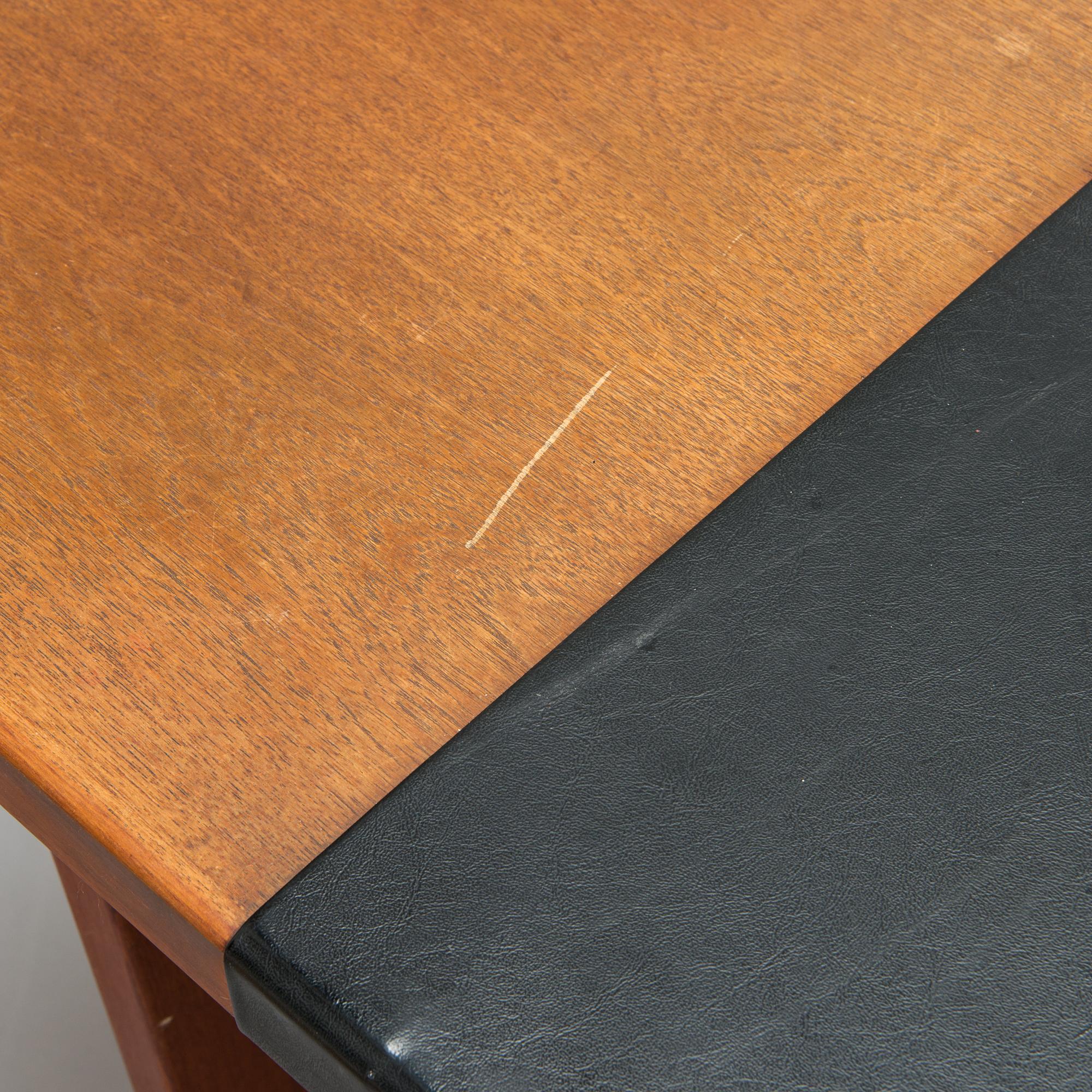 Olavi Hänninen, A 1960's 'Paletti' writing desk for HMN Huonekalu Mikko Nupponen, Lahti, Finland.