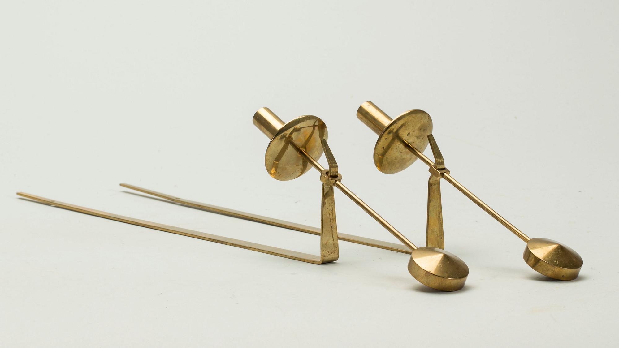 VÄGGLJUSSTAKAR, 2 st,  "Pendel", Pierre Forsell 1900-talets andra hälft.