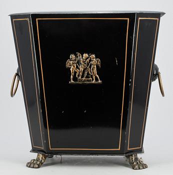 KOLBOX, nyrenässans, England, 1800-tal.