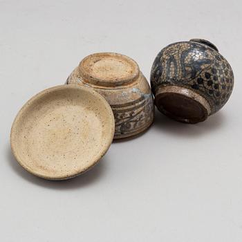 URNA samt ASK med LOCK, keramik. Troligen Mingdynastin.