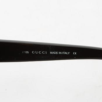 Gucci, sunglasses, a pair.