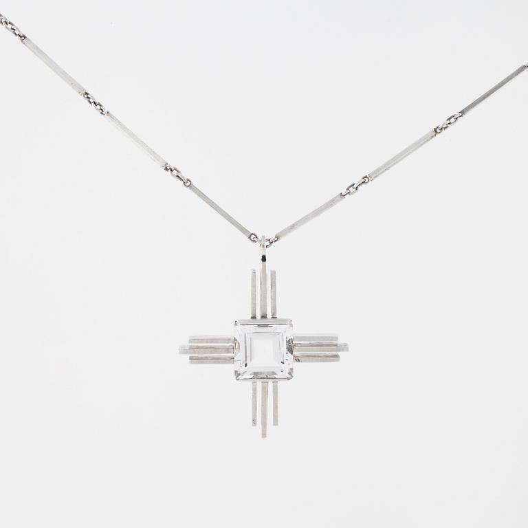 ATELJÉ STIGBERT, Stockholm, 1943, a faceted rock crystal pendant.