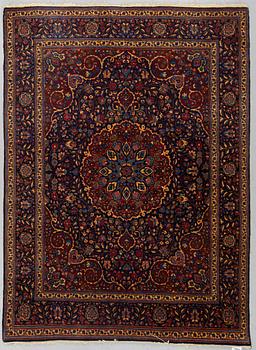 A RUG, semi-antique west persian, ca 190 x 140 cm.