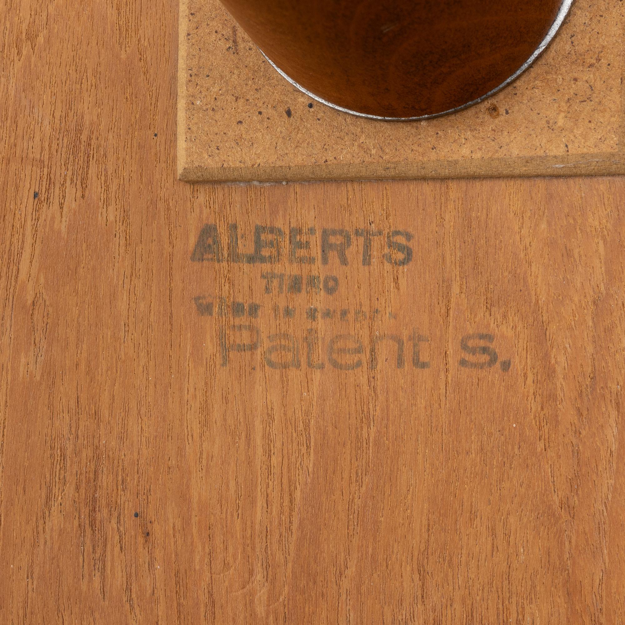 Albert Larsson, Bord, "Alberts-Bordet" , Albert Larsson AB, Tibro.