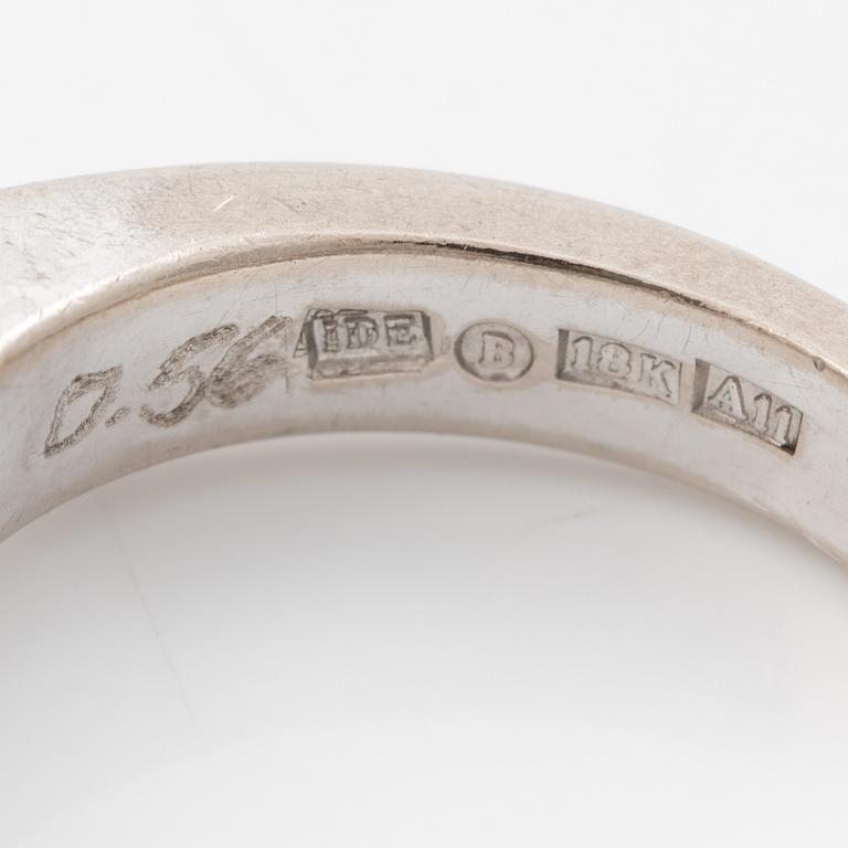 Ring, 18K white gold, with a brilliant-cut diamond of 0.56 ct according to engraving.