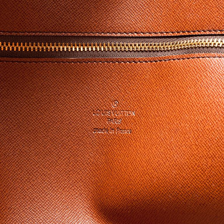 VÄSKA, Louis Vuitton, Porte Doxuments Voyage. Paris.