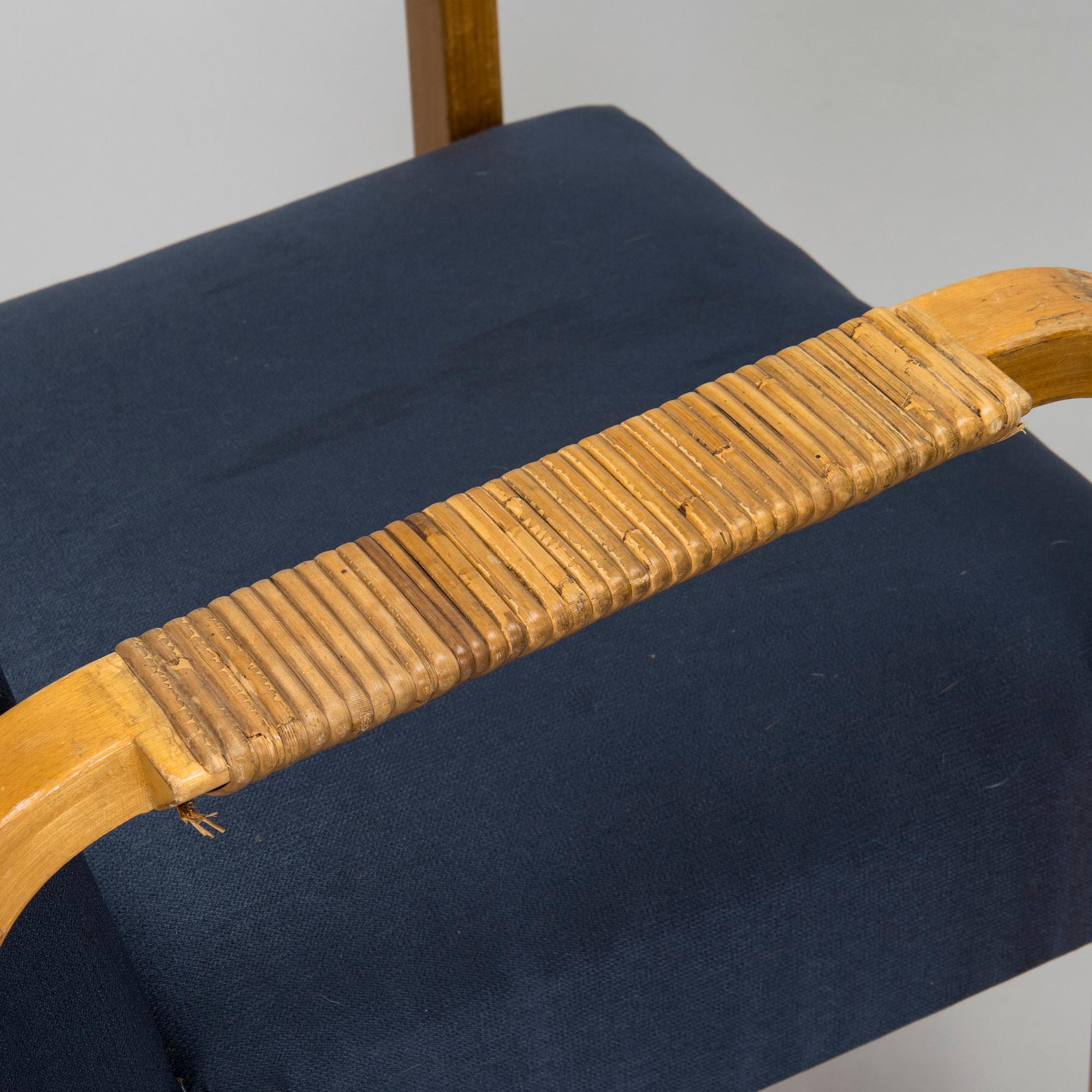 Alvar Aalto, a mid-20th century pair of model '46' armchairs for O.Y. Huonekalu- ja Rakennustyötehdas A.B.