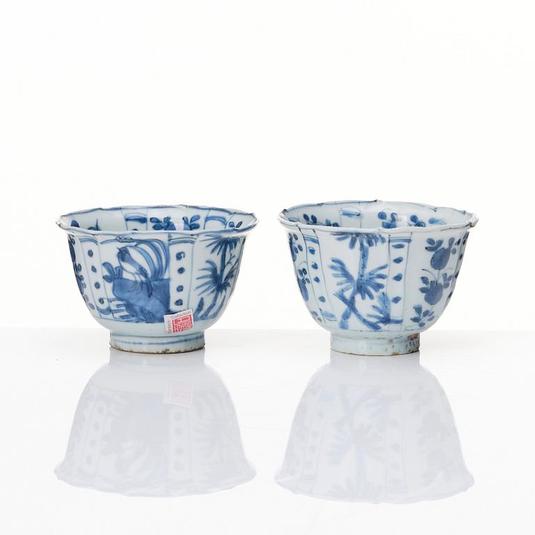 Two blue and white bowls, Ming dynasty, Wanli (1572-1620).