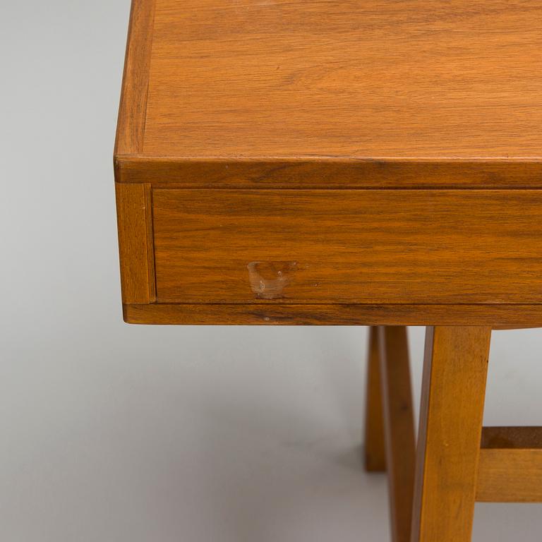 Desk, walnut, 1960s.