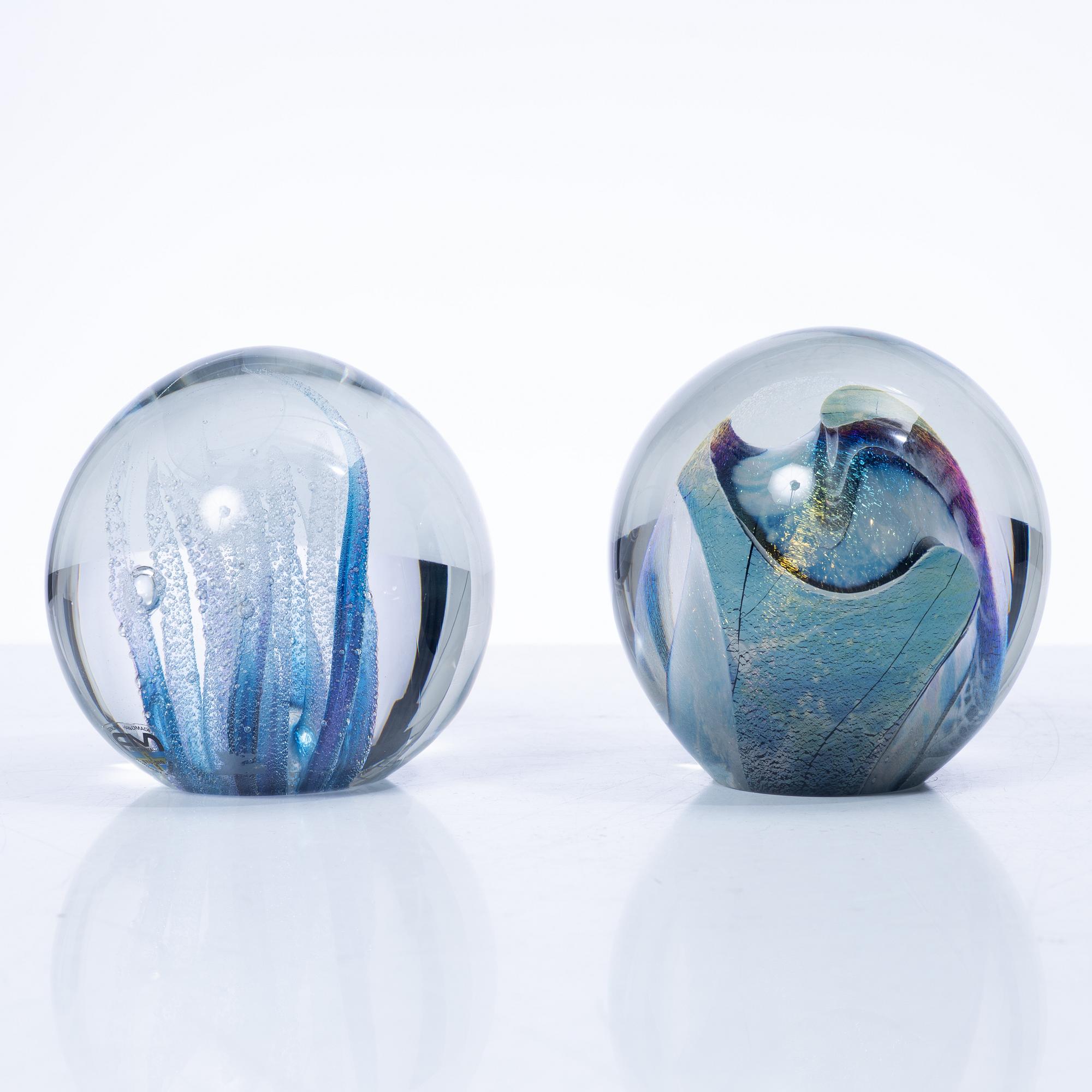 Six glass paperweights, including Robert Eickholt, USA, 1985, & Caithness of Scotland.