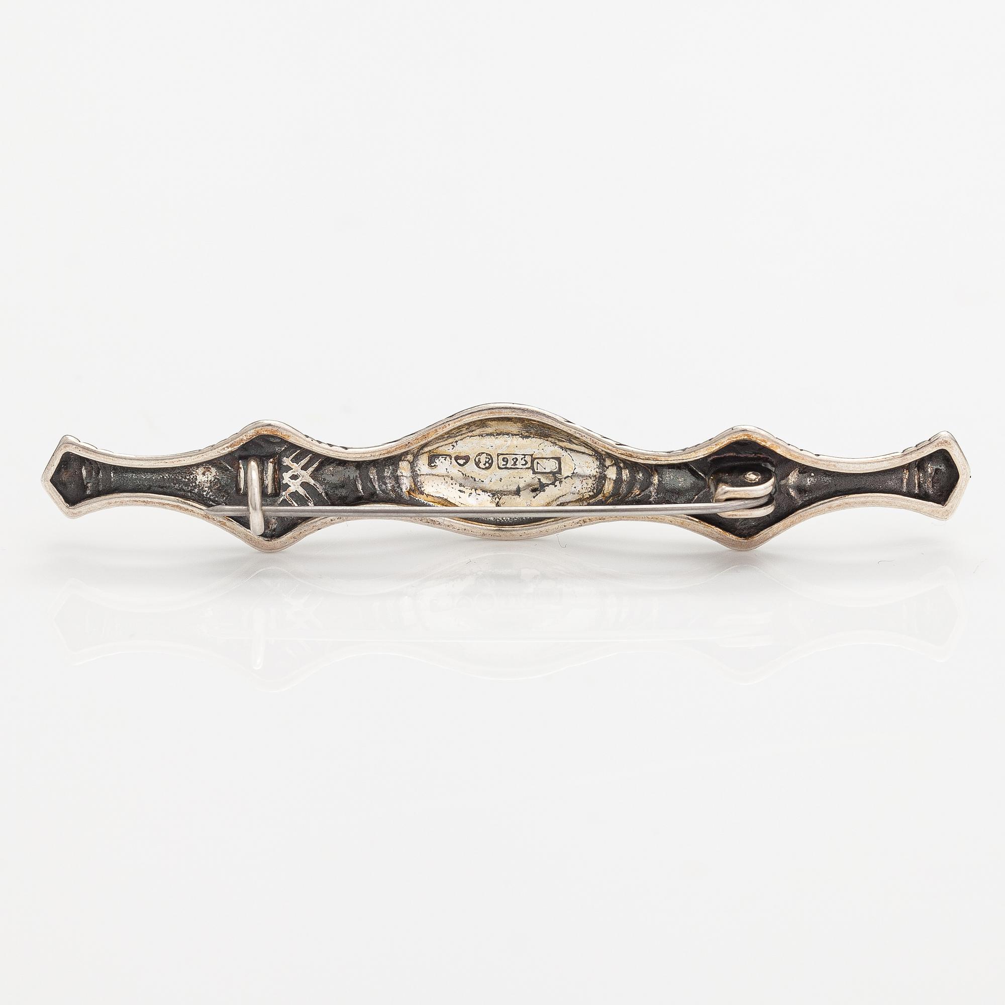 Brosch "Vörå-broschen", modell 926, sterlingsilver. Kalevala Koru 1990.
