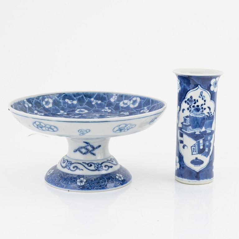 Seven pieces of porcelain, China, 18th-20th century.