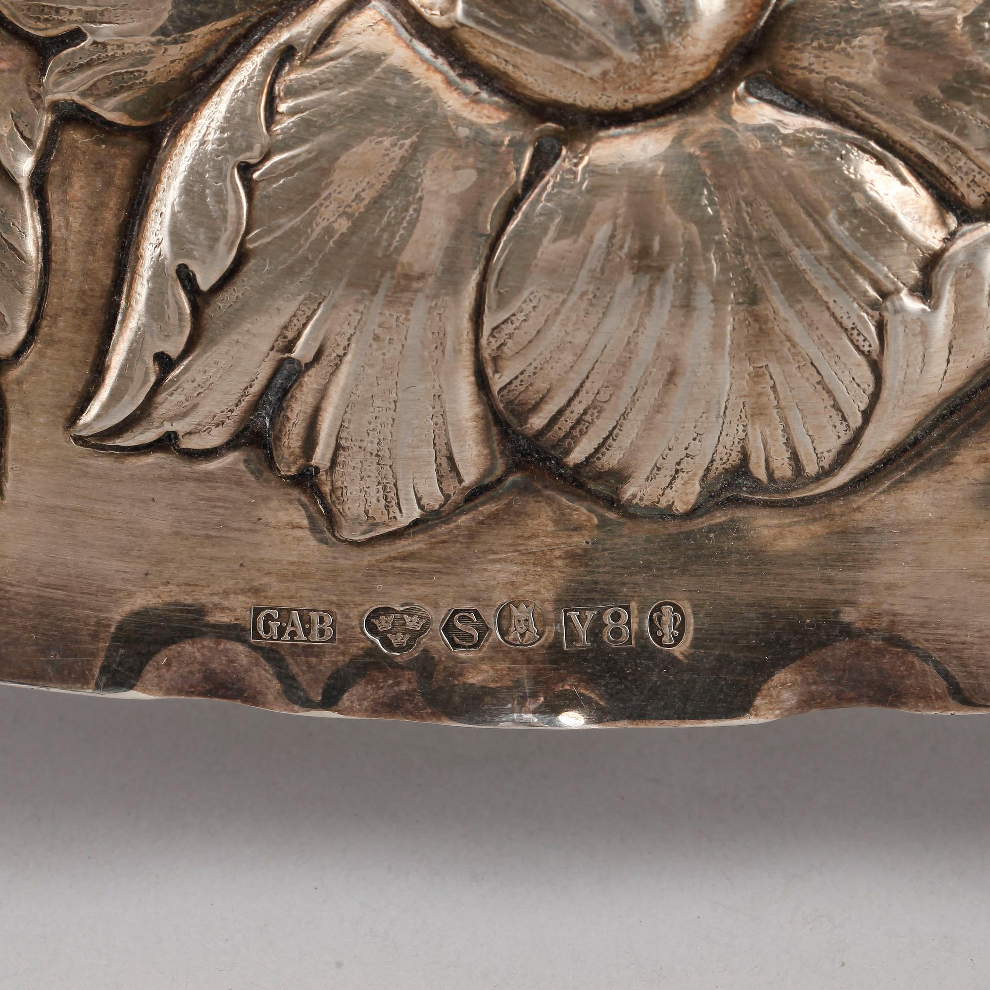 PRESENTERFAT, silver, GAB, Stockholm 1949. Vikt ca 870 gram.