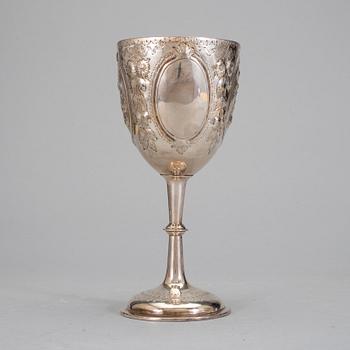 VINGLAS, sterlingsilver, Viktoriansk, Birmingham, 1872. Vikt ca 207 gram.