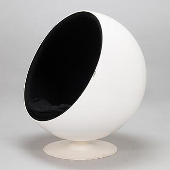 Eero Aarnio, "Pallotuoli", Adelta, 1980-luvun loppu.