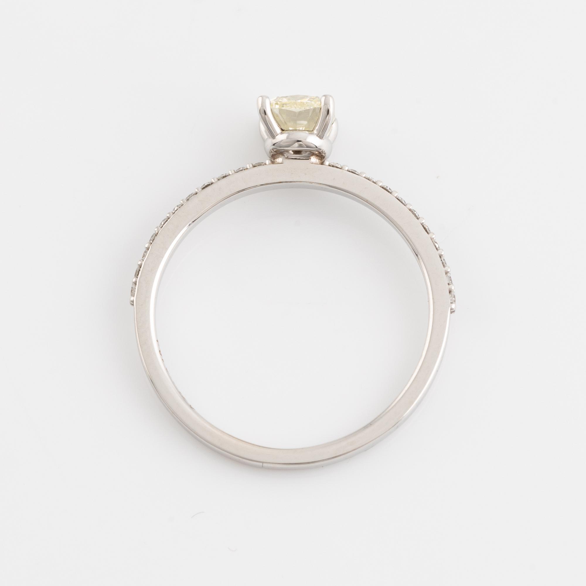 Cushion shaped diamond ring.
