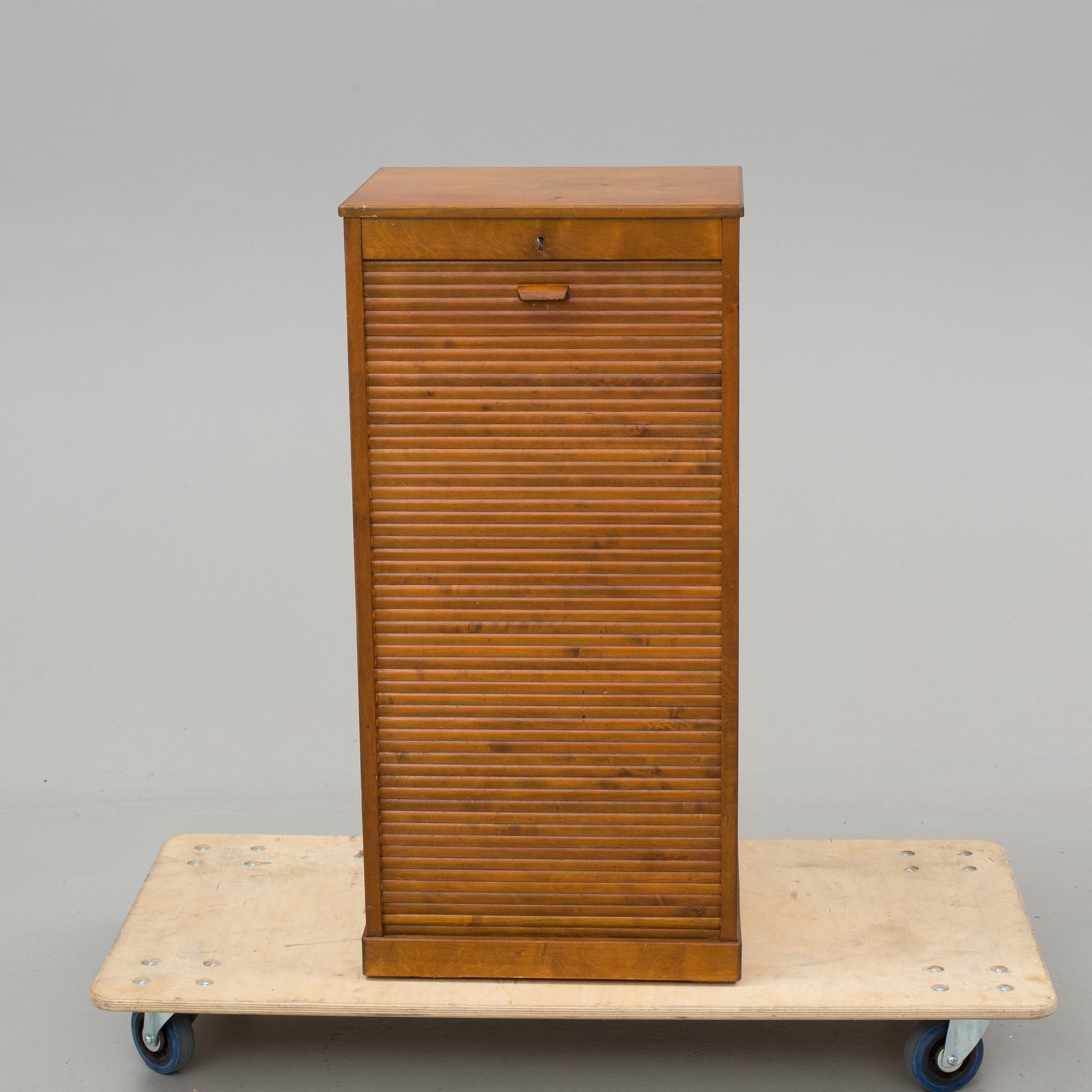 JALUSISKÅP, 1900-tal.