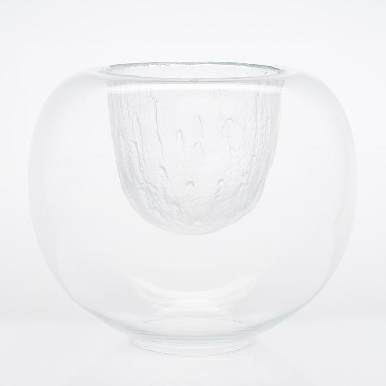 Timo Sarpaneva, konstglas, ur serien Finlandia, signerad Timo Sarpaneva 3374. Iittala formgiven 1969.