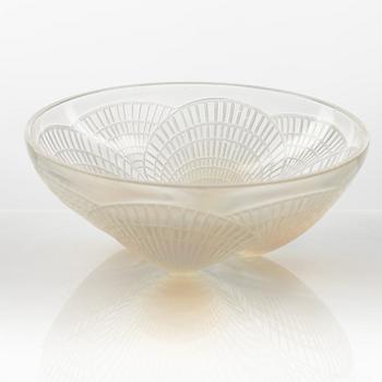 René Lalique, a 'Coquilles' iridescent glass bowl, France, pre 1945.
