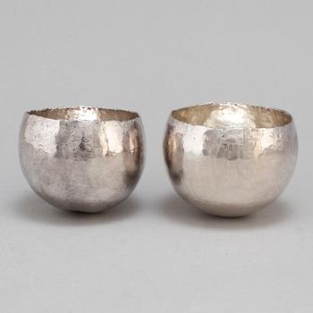 REY URBAN, two sterling silver cups, Stockholm, 1969-84.