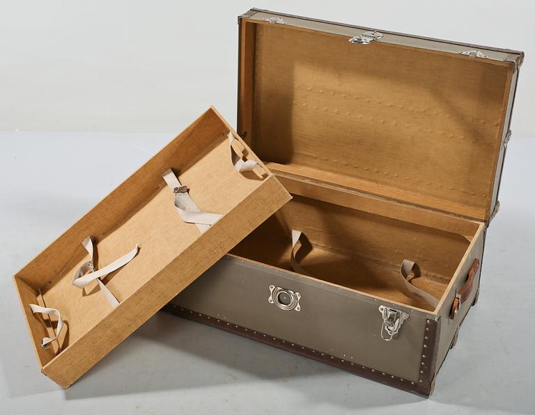 KOFFERT, 1900-talets första hälft.