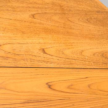 NIELS OLE MØLLER, RUOKAPÖYTÄ, Gudme Möbelfabrik, Tanska 1900-luvun puoliväli.