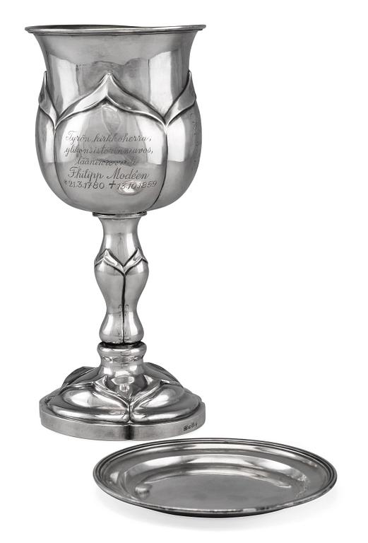 A CHALICE + PATENE, 84 silver. Joseph Nordberg St Petersburg 1854. Weight 642 g.