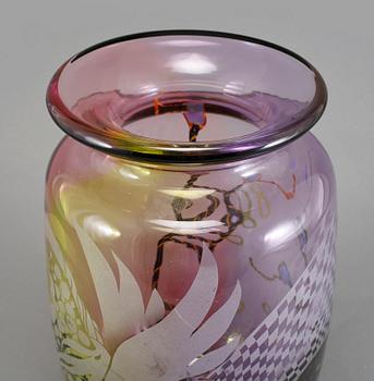 VAS, glas, Kjell Engman, unik, Kosta Boda, 1990-tal.